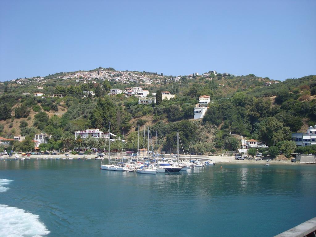 Markamar Loutraki  Bagian luar foto