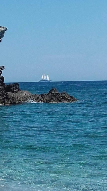 Markamar Loutraki  Bagian luar foto